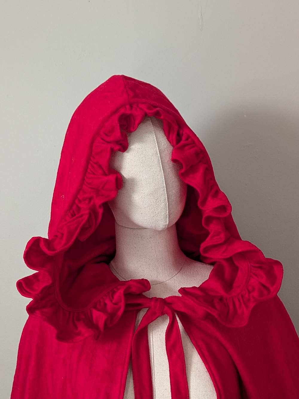 Red Riding Hood cloak - Picture 4 of 7